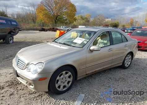 2005 Mercedes-Benz C 320 Luxury 4Matic from USA, damaged, VIN WDBRF84J85F654531